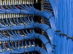 Montaje de racks normalizados para cableado estructurado Categoría 5e y Categoría 6